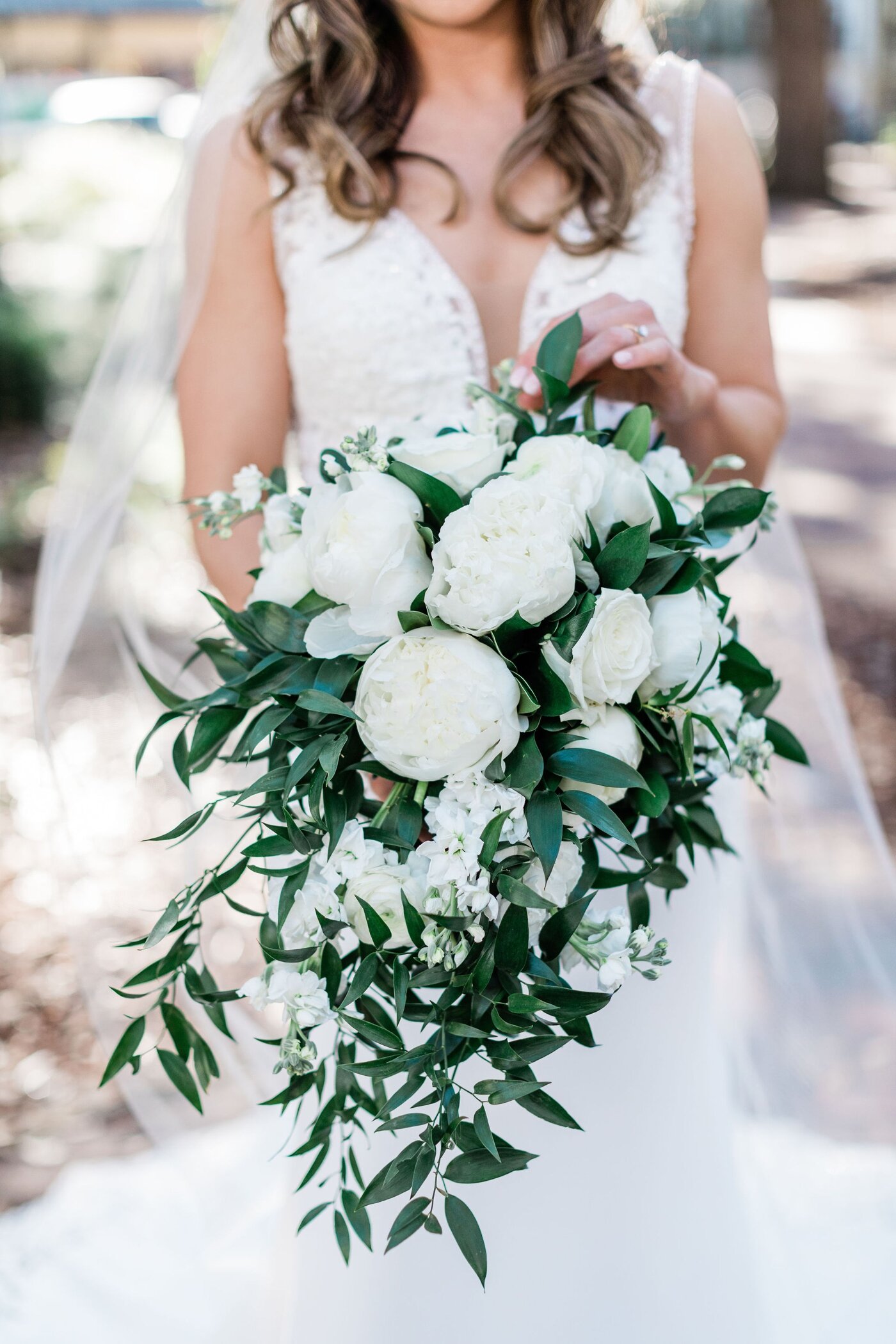 Classic green and white wedding at Perry Lane Hotel in Savannah